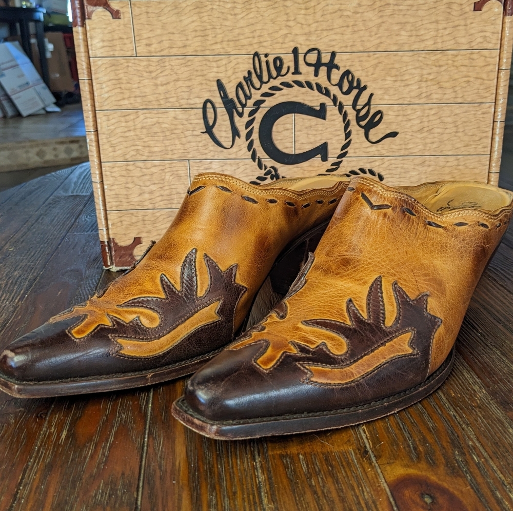 Charlie Horse Mule - Size 10B
